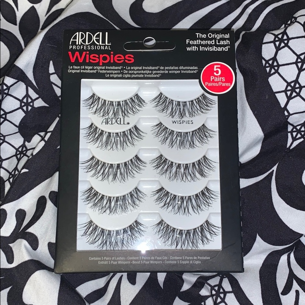 Pack of 5 pairs of Wispies Lashes